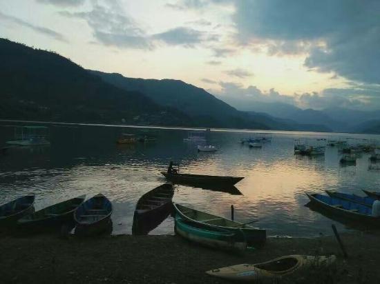 Rainbow Noodles Restaurant